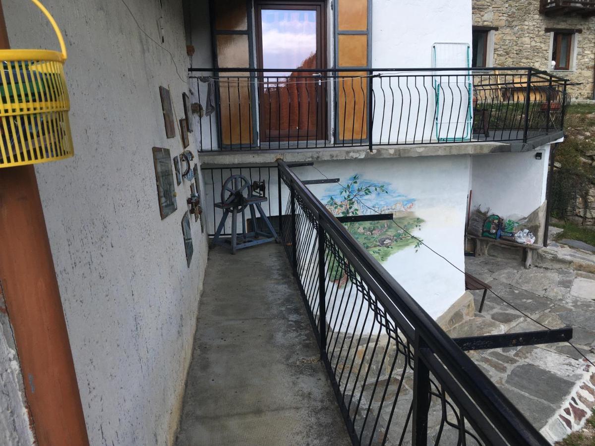 Willa Casa Miki Roure Turin Zewnętrze zdjęcie